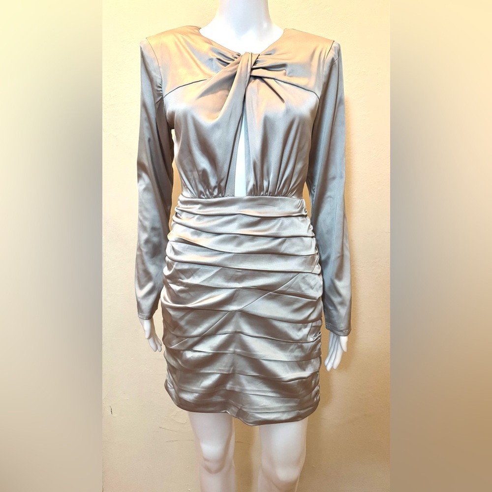NWOT ASTR the Label Petrova Long Sleeve Bodycon Mini Dress – Silver, Size Small